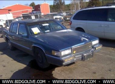 1989 CADILLAC DEVILLE