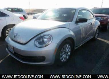 2013-volkswagen-beetle-2-5l-w-sunroof-sound-and-nav-hatchback